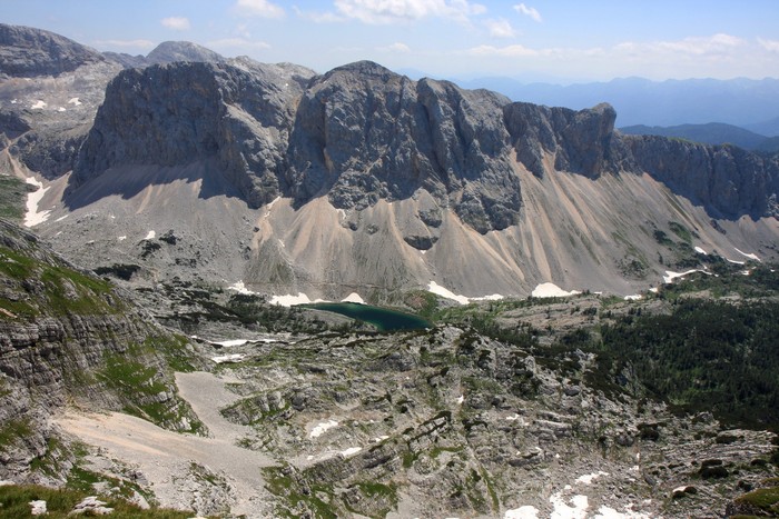 (./cached_files/dedi_18/182--velika--foto1_4-jezero_erhartic.jpg)