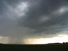 (cumulonimbus_praecipitatio_mala.png)