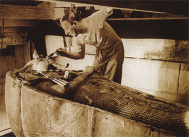 (Tutankamon_odkritje.jpg)