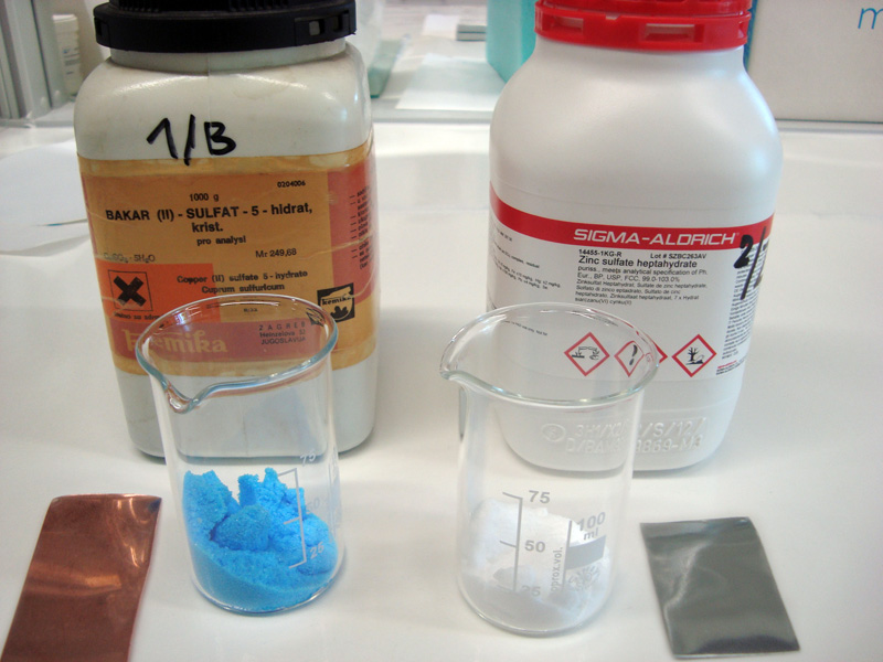 (http://www.nauk.si/materials/6908/src/galvani1.jpg)